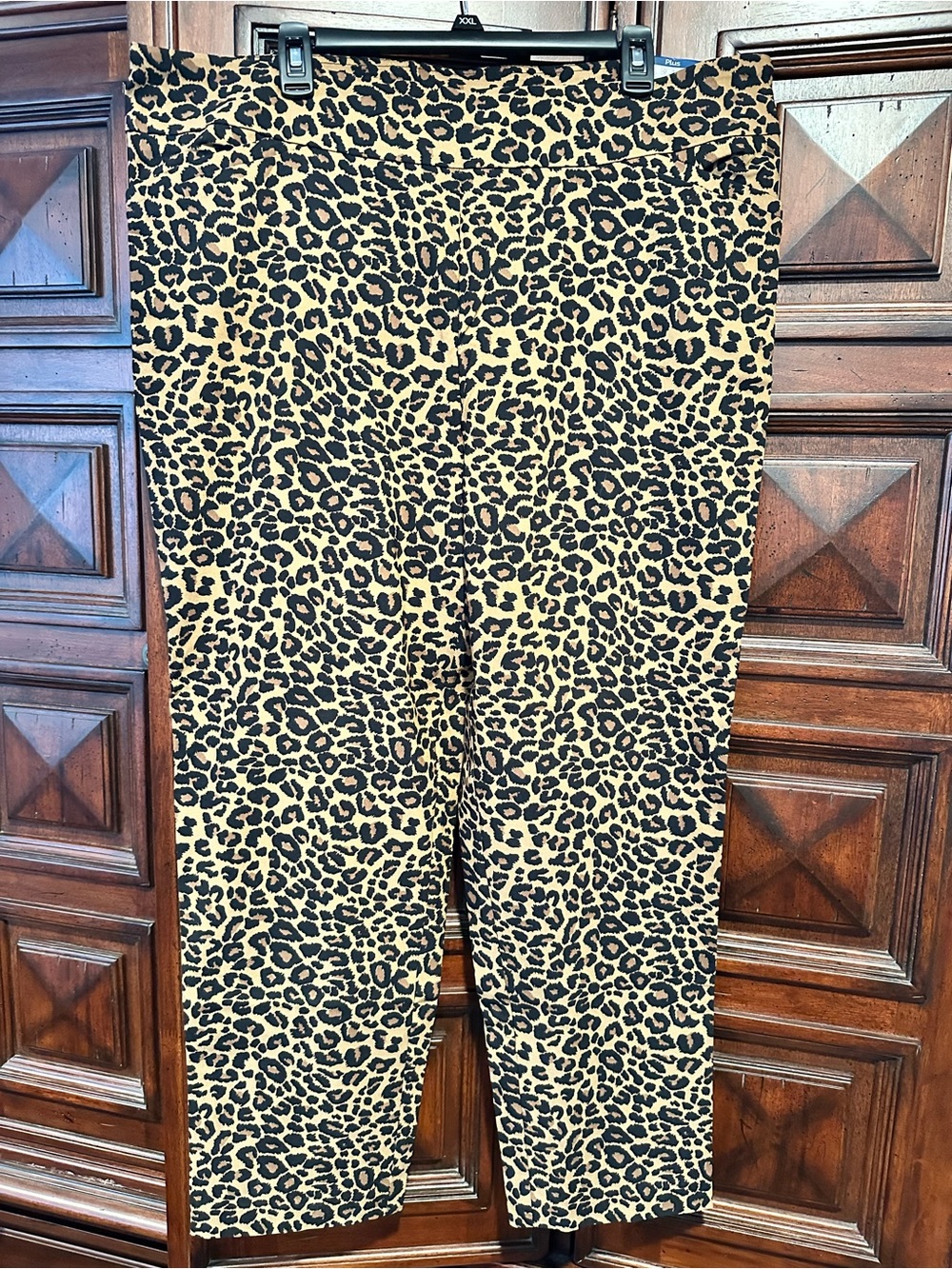 1X 16W - 18W AVERAGE Terra & Sky Leopard Print women’s pants - Black and Tan